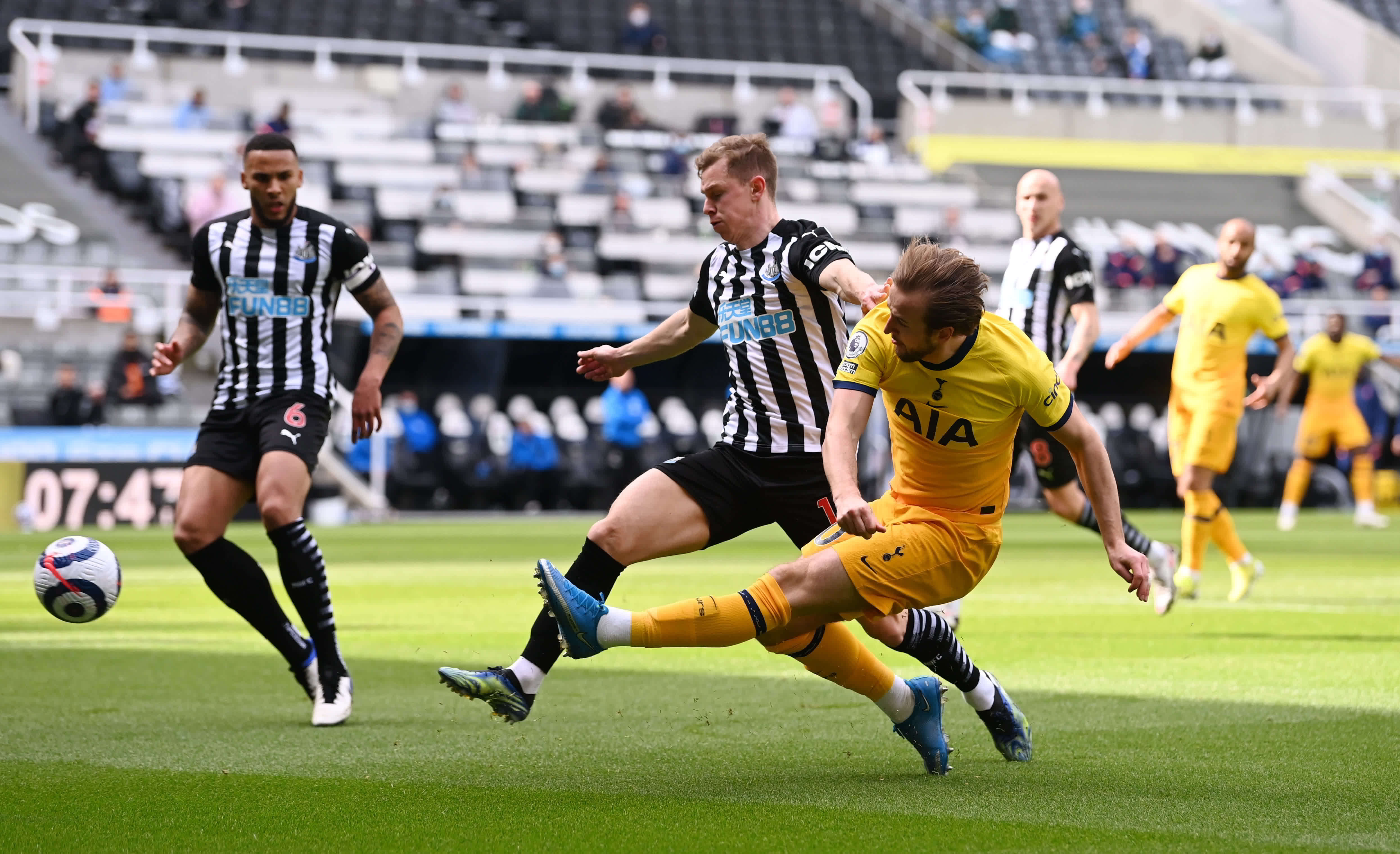 仅是一场足 仅是一场足